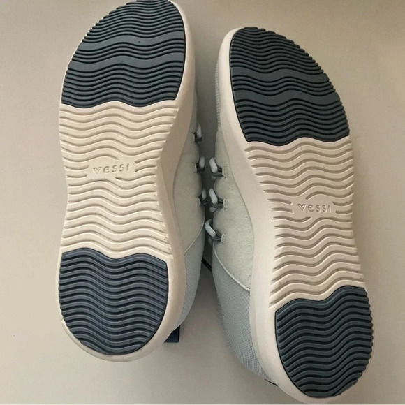 Vessi Cityscape baby blue waterproof sneakers size 8 LIKE NEW - Picture 6 of 7